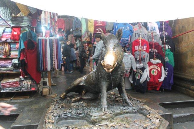 porcellino-piazza-del-mercato-nuovo-firenze