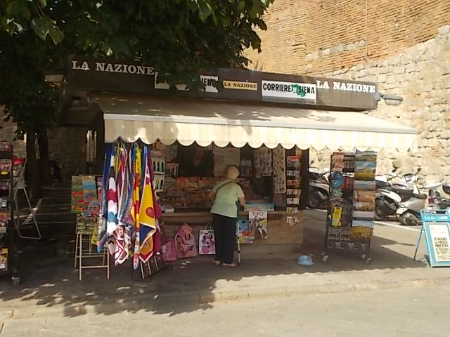 siena edicola di porta camollia