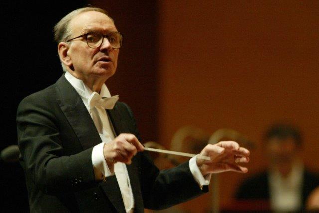 Ennio-Morricone-Conducts-1