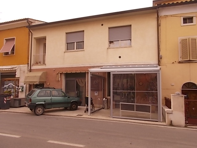 tettoia panificio baba rapolano terme