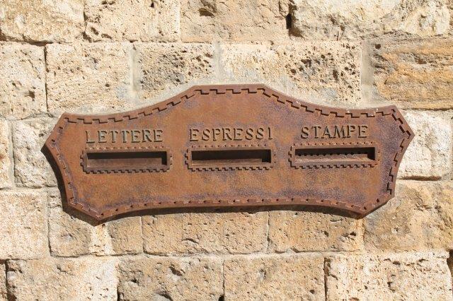 buca delle lettere di san gimignano