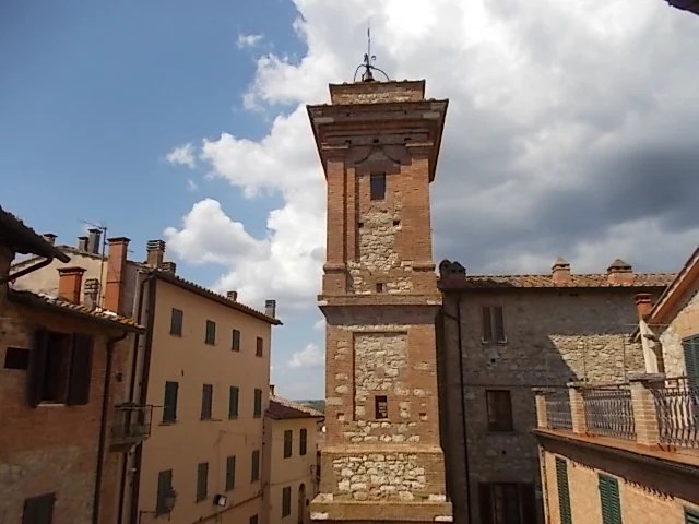 torre-orologio-castelnuovo-berardenga