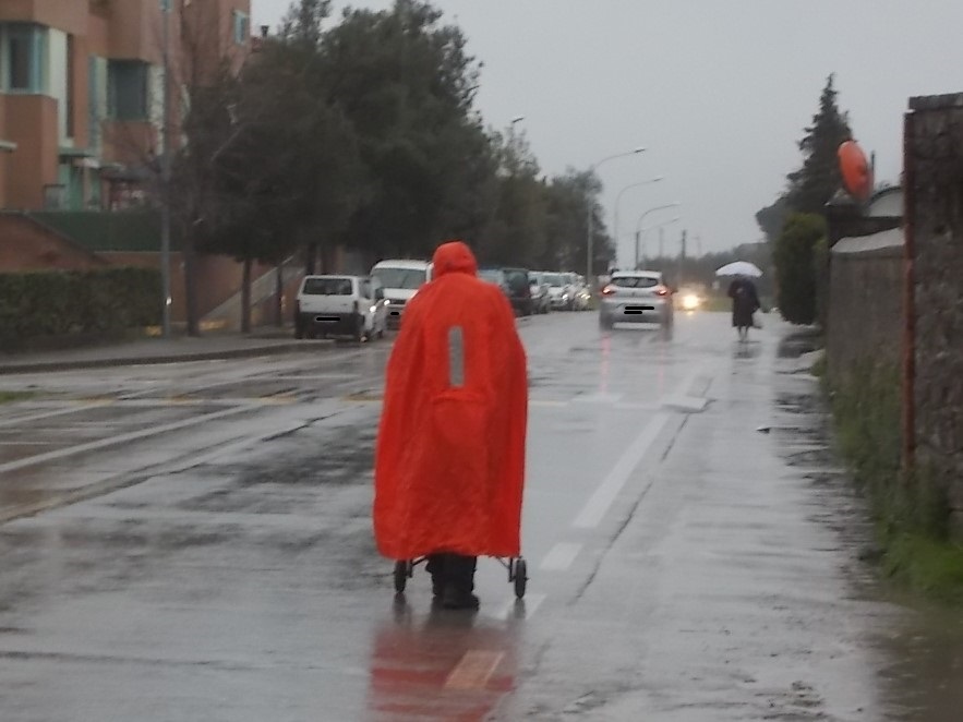 pioggia passaggio pedonale berardenga gennaio 2023