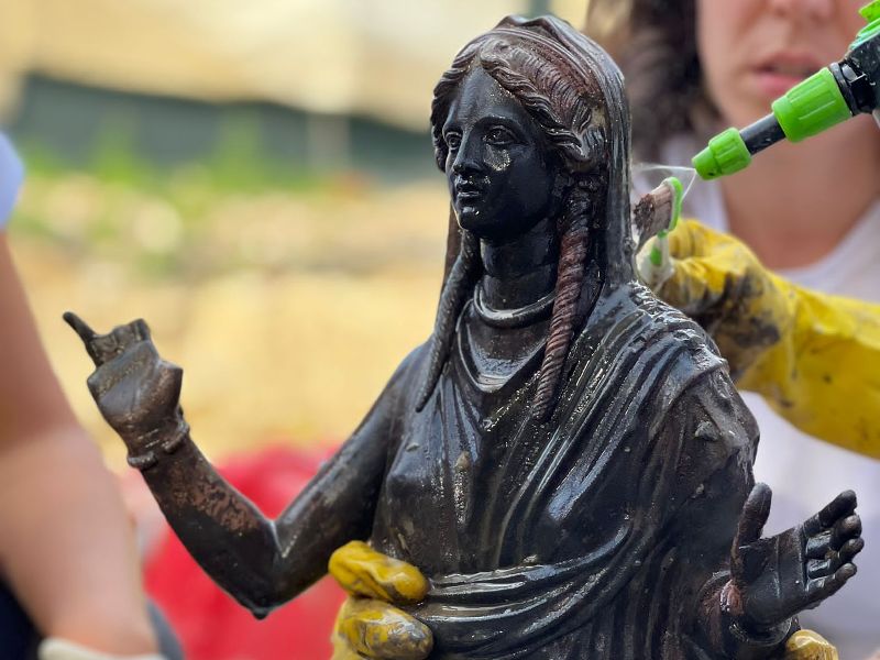 statue san casciano dei bagni