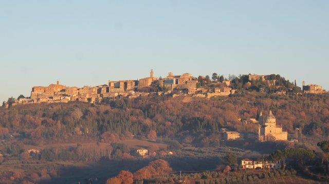 tramonto su montepulciano e san biagio
